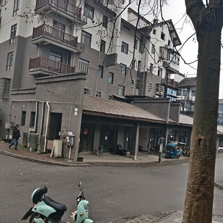 谢兵汤民宿(古井北路1号分店)