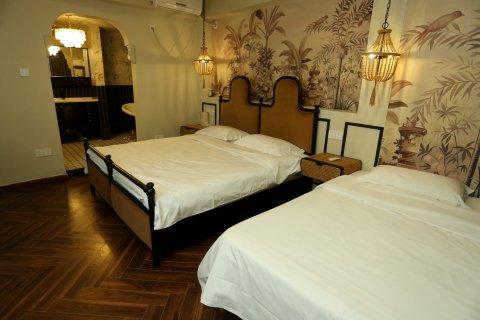 三亚 Summer·冬藏海景设计民宿&Whisky Bar(蜈支洲岛后海店)