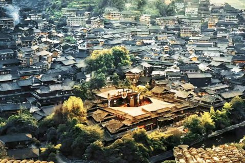 陌上花开·VG天空之境全景美宿(西江千户苗寨观景台猪圈咖啡店)