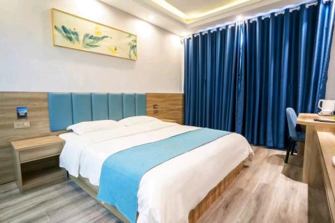 星辰时尚酒店(新蔡汽车站问津公园店)