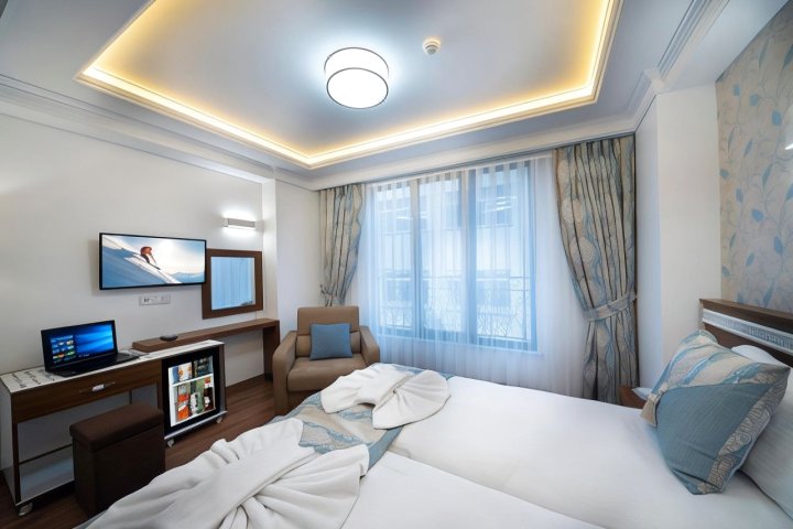 Lika Hotel - Standard Double or Twin Room