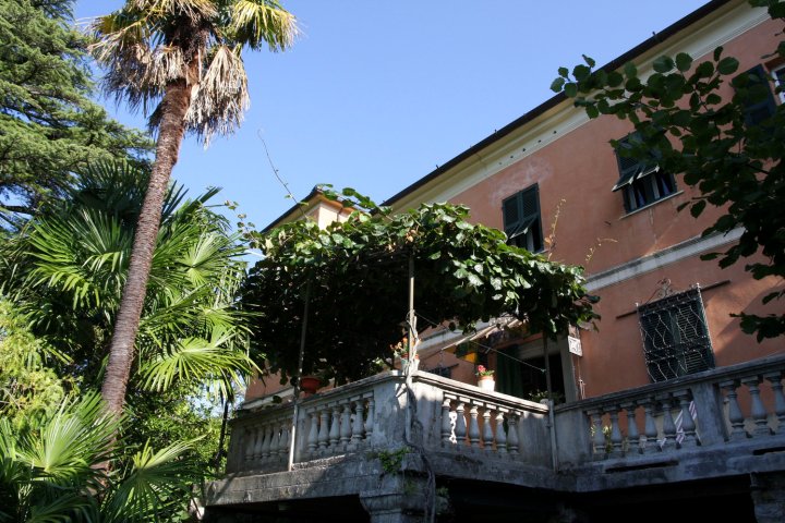 Nice Suites in Ancient Villa, Near Marble Alps and Tuscan and Ligurian Shores