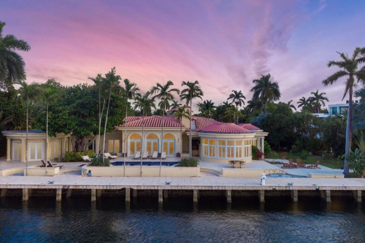Aqua Point Paradise 7 Bedrooms 8 Bathrooms on over 1 Acre in Fort Lauderdale
