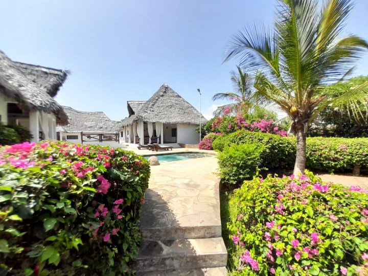 African Villa Casaurina