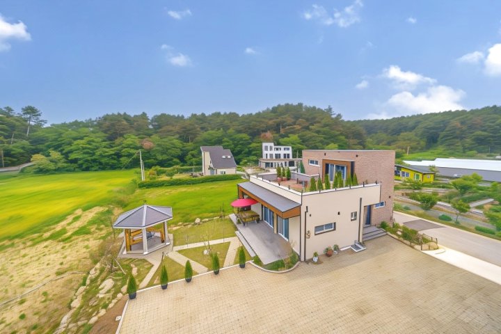 Gangneung Gyeongpo Garden Pension