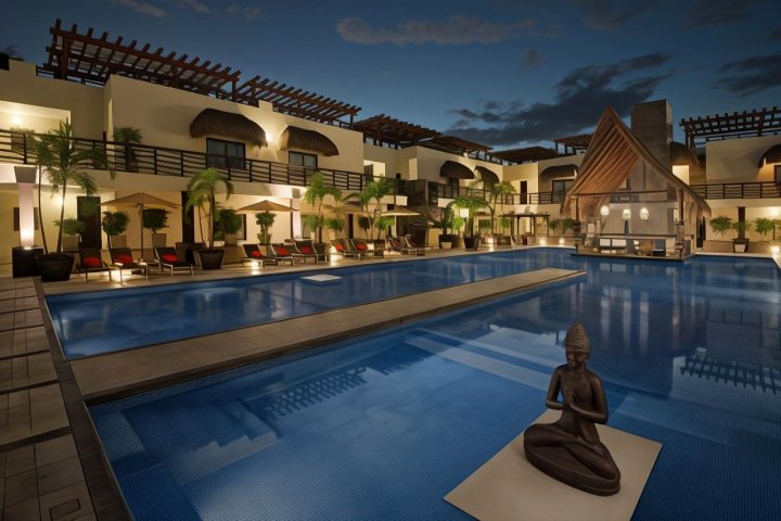 The Thai Luxury Condohotel