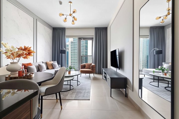 丝绸之家闪光，迪拜滨海(Silkhaus Sparkle, Dubai Marina)