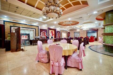 宝城大酒店(吐鲁番鄯善火车站店)