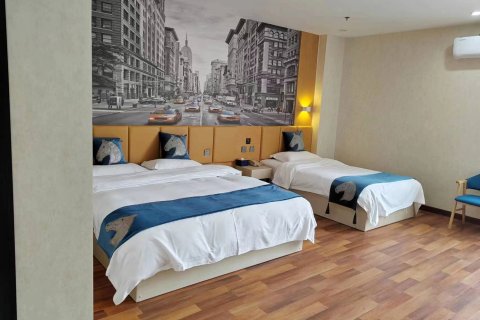 速8酒店(平山福美佳店)