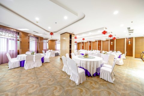 张掖绿洲假日酒店(高铁西站店)