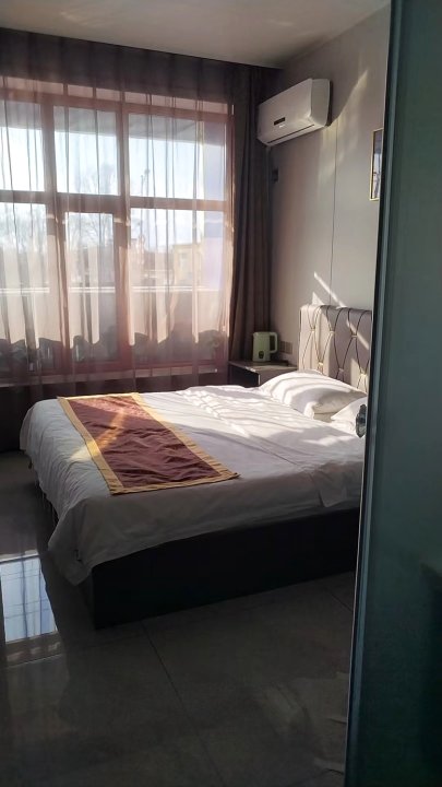 宾县鸿鑫旅馆