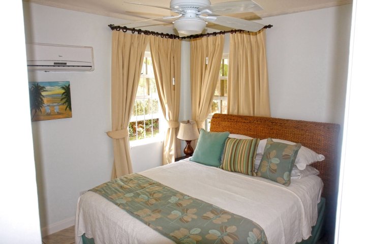 This is a Beachfront 3 Bedroom, 3 Bathroom Villa, Family-Friendly Activities