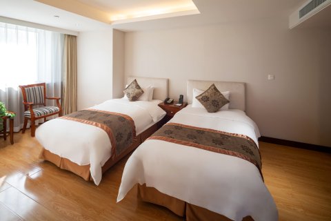 四平维美戴斯大酒店(火车站仁兴里沉浸式街区店)