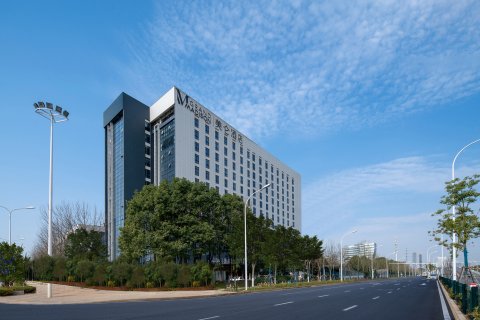 武汉光谷湖北经济学院美仑酒店