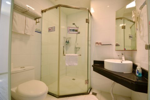 银座佳驿酒店(青岛火车站栈桥中山路店)