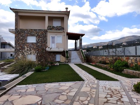 Dimitris Vaso’s Villa with Sea and Mountain View_