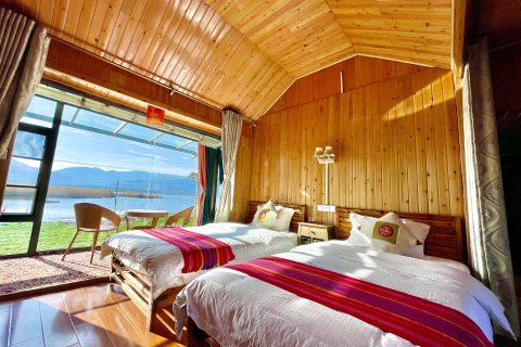 泸沽湖洛洼半岛客栈