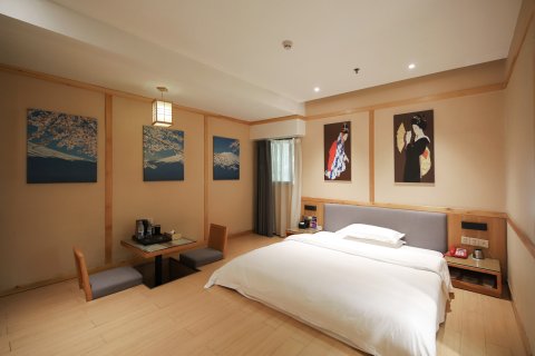 云朵遇上酒店(营山店)