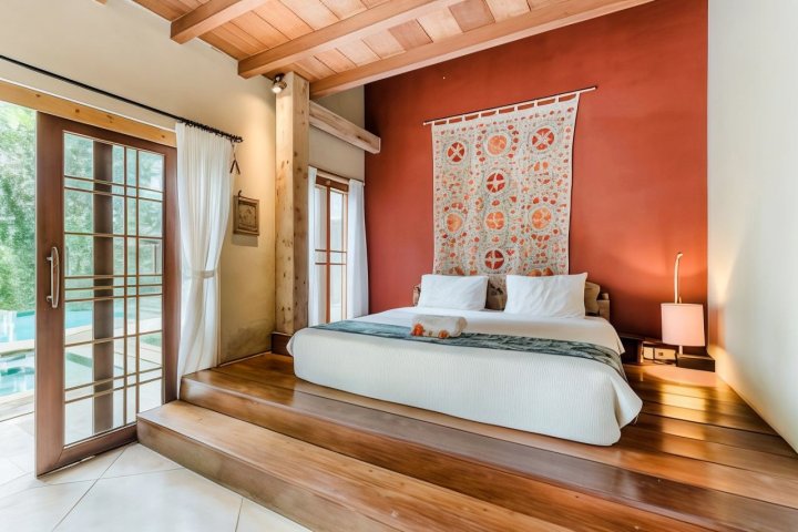 Eco-luxury Family-friendly 4-Bedroom Villa at Ubud