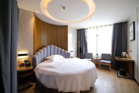 云朵遇上酒店(营山店)