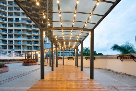 三亚君锦滨海酒店