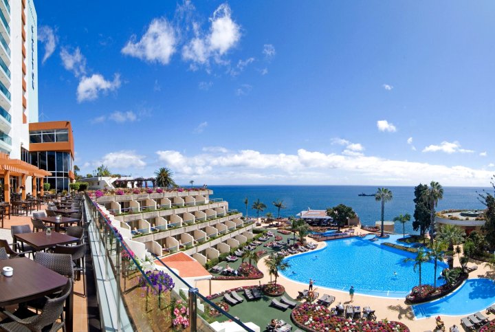 佩斯塔纳卡尔顿马德拉海洋度假村酒店(Pestana Carlton Madeira Ocean Resort Hotel)