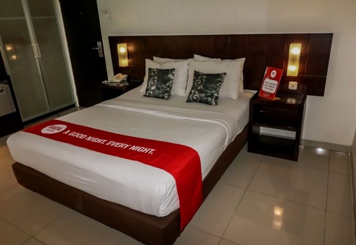 三宝拢新邦里玛尼达酒店(Nida Rooms Simpang Lima Semarang)