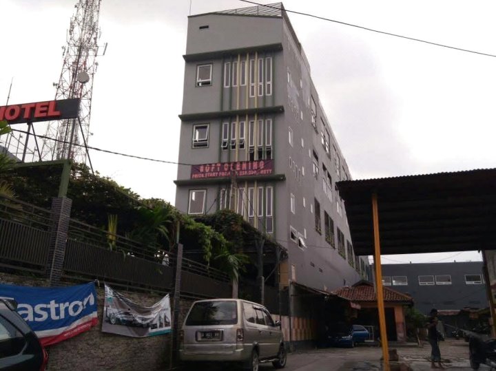 万隆阿玛里奥酒店(Amalio Hotel Bandung)