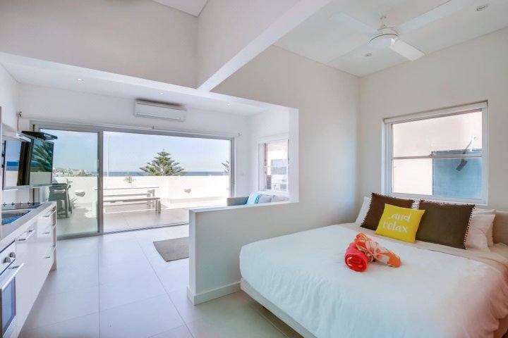 邦迪海滨顶楼公寓(Bondi Beachfront Penthouse Apartment)