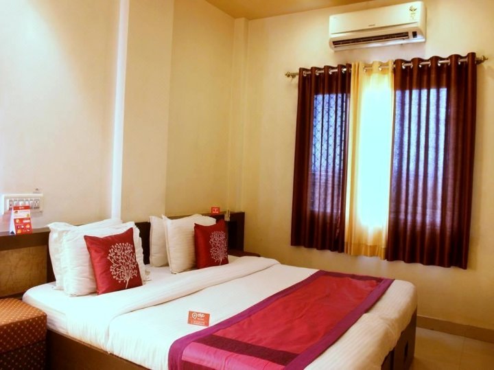 乌代布尔 100 尺路 OYO 酒店(OYO Rooms 100ft Road Udaipur)