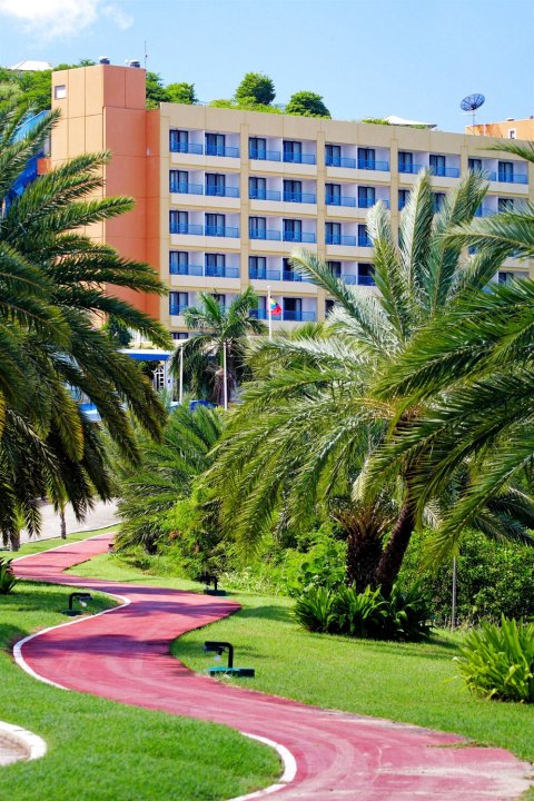 皇家安提瓜海滩度假大酒店(Grand Royal Antiguan Beach Resort)