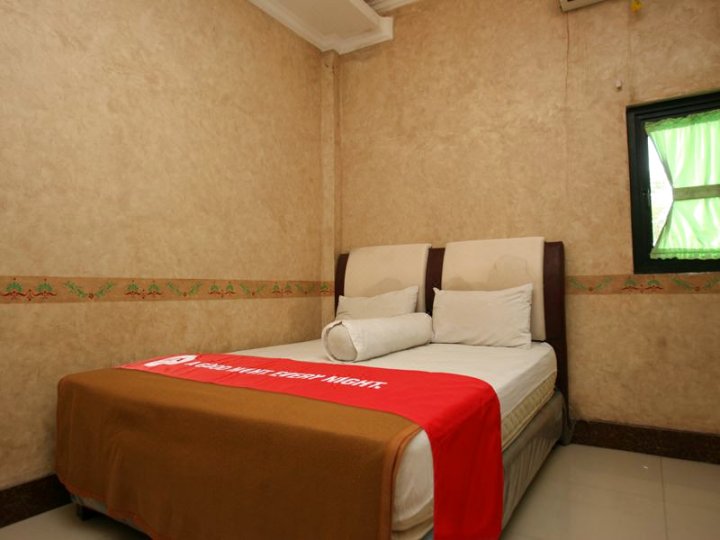 当格浪苏尔雅哈马尼达酒店(Nida Rooms Surya Dharma Tangerang)