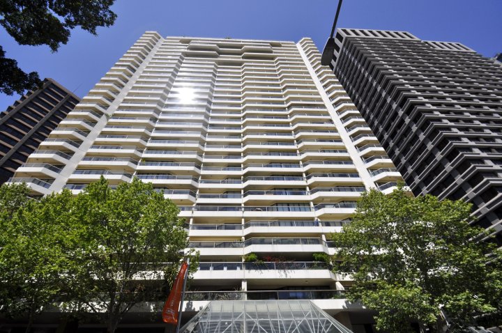 悉尼中央商务区独立现代两卧公寓(507LP)(Sydney CBD Fully Self Contained Modern 2 Bed Apartment (507LP))