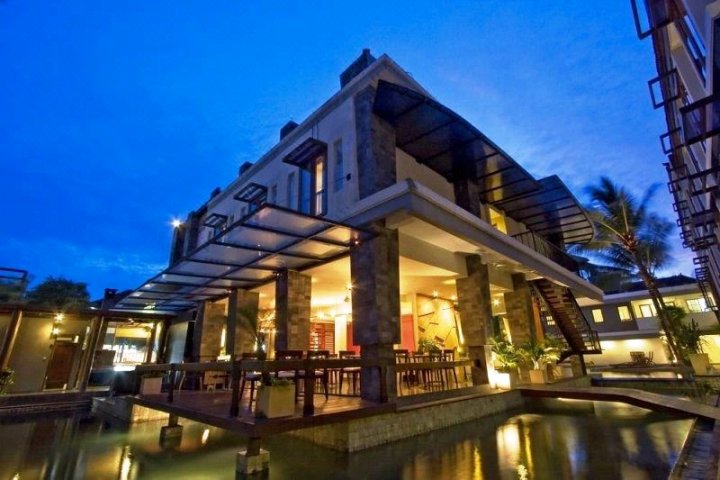 帕德玛库塔巴东尼达酒店 - 卡萨帕德玛套房酒店(Nida Rooms Padma Kuta Badung at Casa Padma Suites)