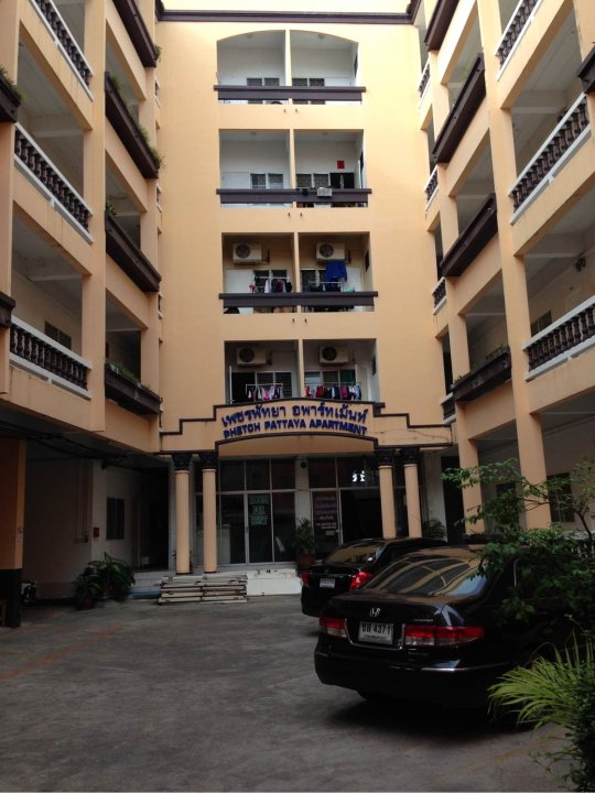 芭堤雅Phetch公寓(Phetch Apartment Pattaya)