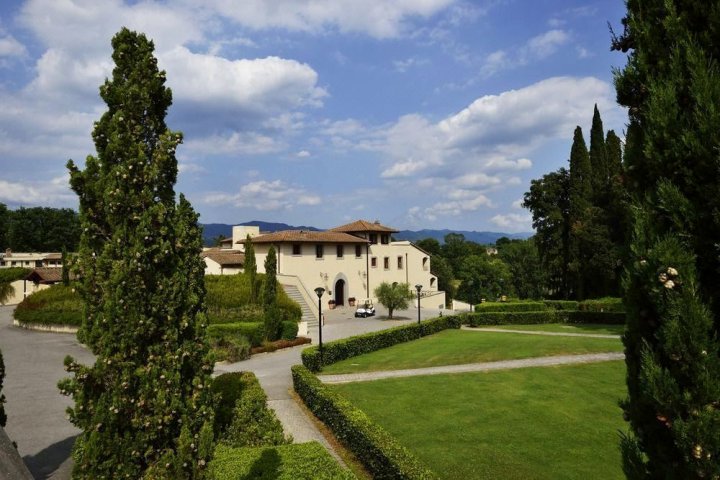 珀吉奥德梅迪喜托斯卡纳乌纳酒店(Unahotels Poggio dei Medici Toscana)