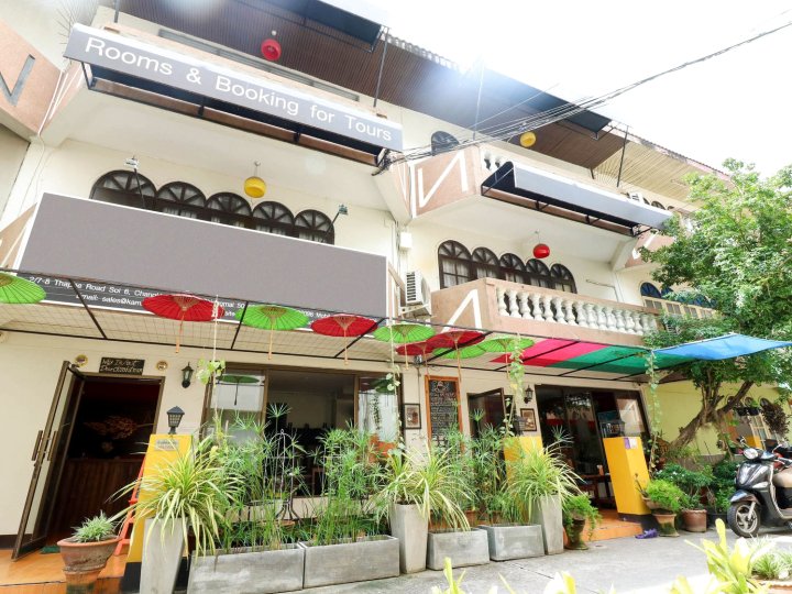 清迈萨贝步行街6巷奈达酒店(Nida Rooms Thapae Soi 6 Walking Street)