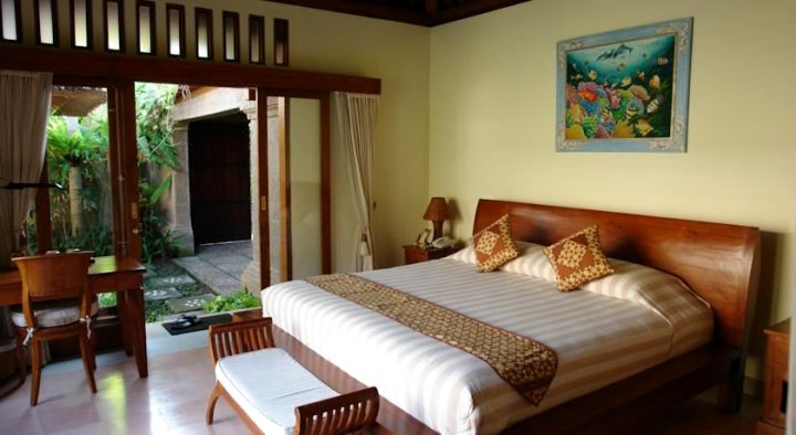 巴厘岛伊恩别墅酒店(Ena Villa Bali)