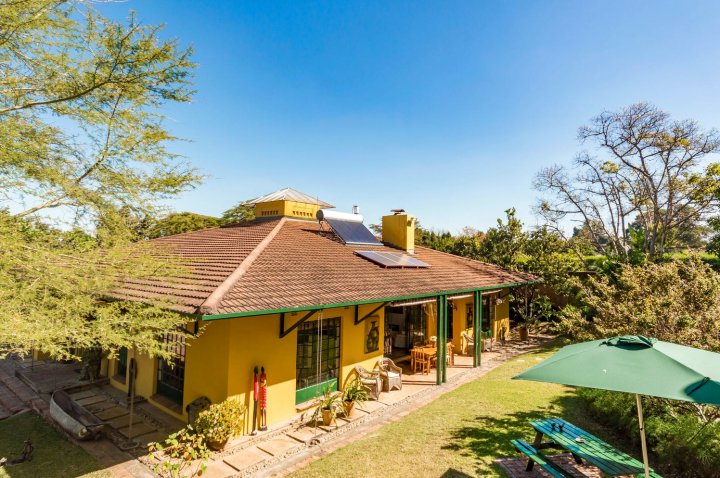 Jacana Gardens Guest Lodge