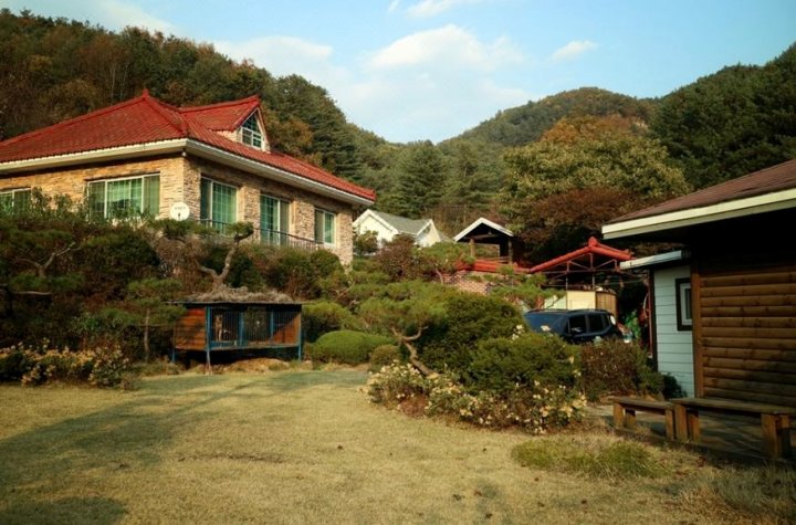 加平郡3Yasugyo度假屋(3Yasugyo Pension Gapyeong)