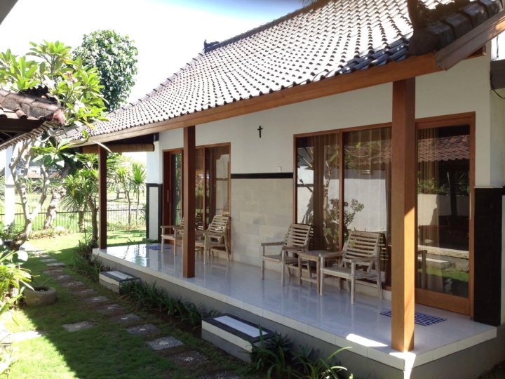 巴厘岛科米里旅馆(Kemiri Homestay Bali)