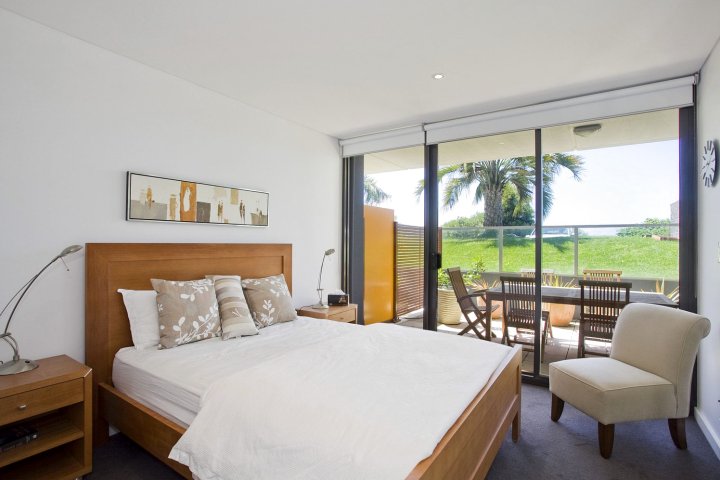 洛恩大洋路假日酒店(小屋公寓10)(Great Ocean Road Holidays Lorne Chalet Apartment 10)