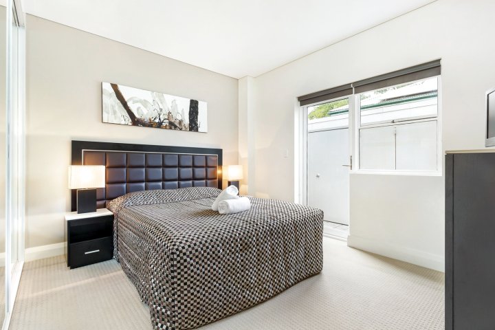 悉尼格勒贝现代自助式一卧室公寓(5COW)(Glebe Fully Self Contained Modern One Bedroom Apartment Sydney (5Cow))