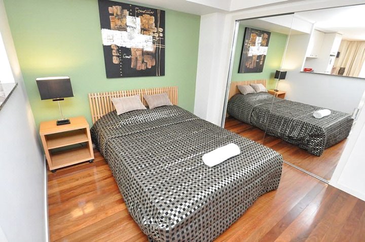 悉尼中央商务区自助式一室公寓（2806PT）(Sydney CBD Self-Contained Studio Apartment (2806PT))