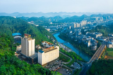 天下凤凰大酒店