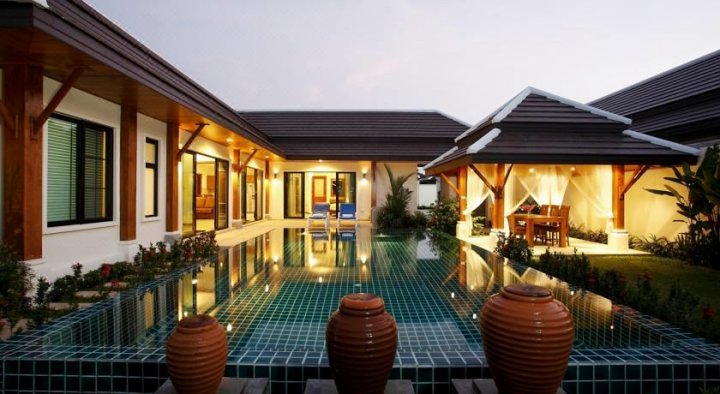 普吉岛拉威私人泳池别墅(Rawai Private Pool Villa by Ayg)