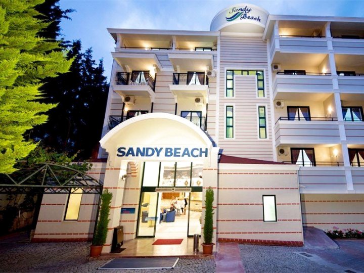 桑迪全包式海滩酒店(Sandy Beach Hotel - All Inclusive)