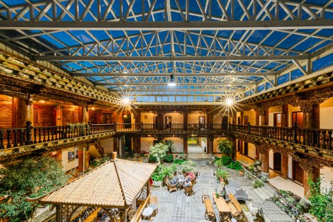 美程里酒店(香格里拉噶丹松赞林寺店)