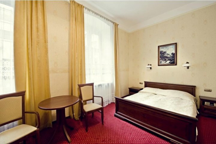 萨沃伊酒店(Hotel Savoy)