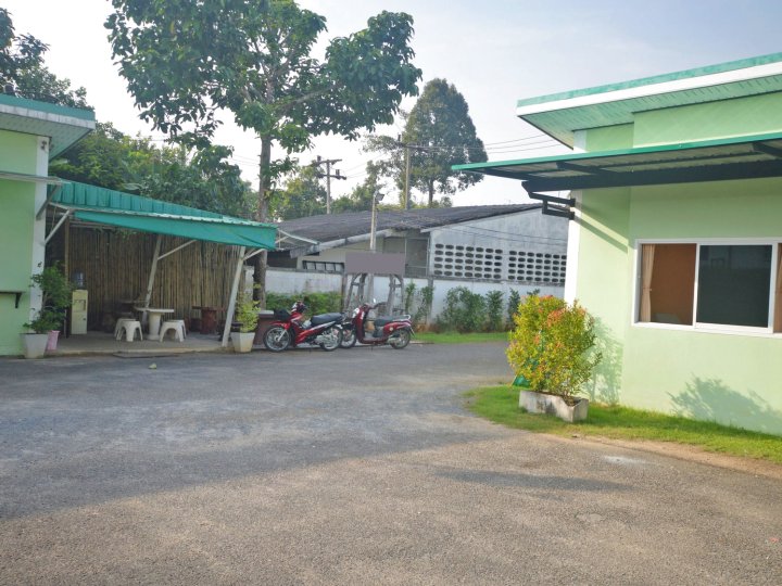 玛哈拉坎贾纳码头奈达酒店(Nida Rooms Maharaj Kanjana Marina)